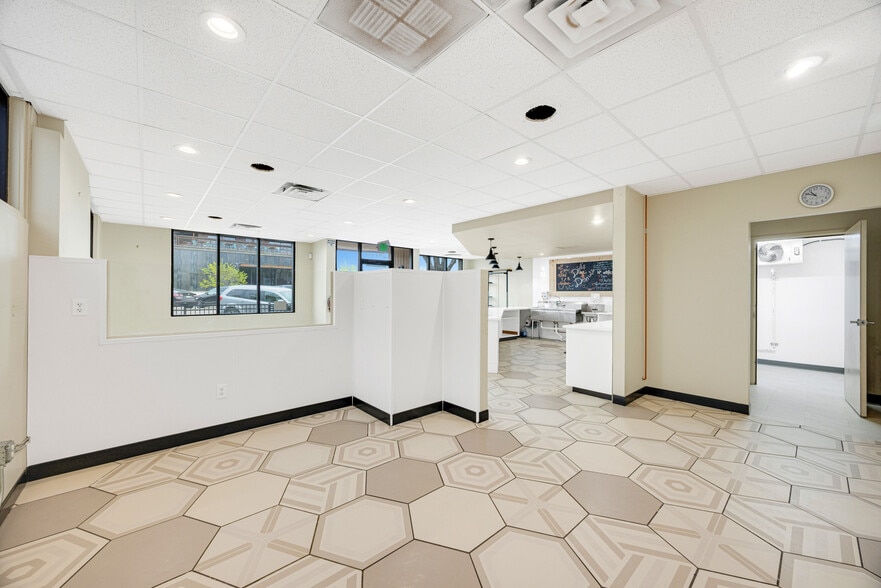 More Photos Of 29 E Moreno Ave, Colorado Springs Office For Lease