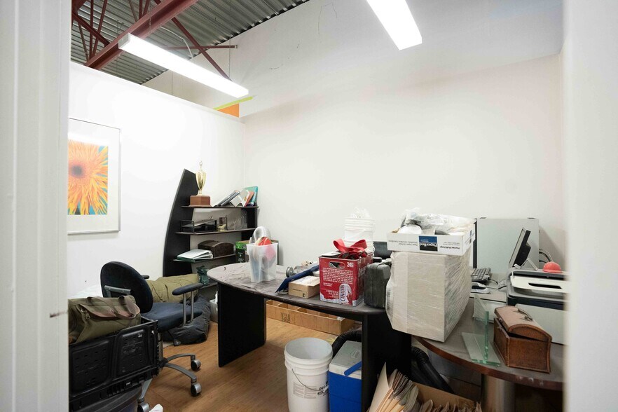 More Photos Of 13308 76th Ave, Surrey Warehouse For Sale