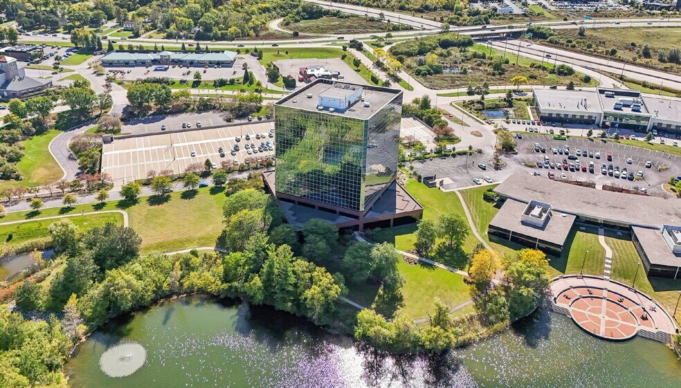 More Photos Of 10850 W Park Pl, Milwaukee Office For Lease