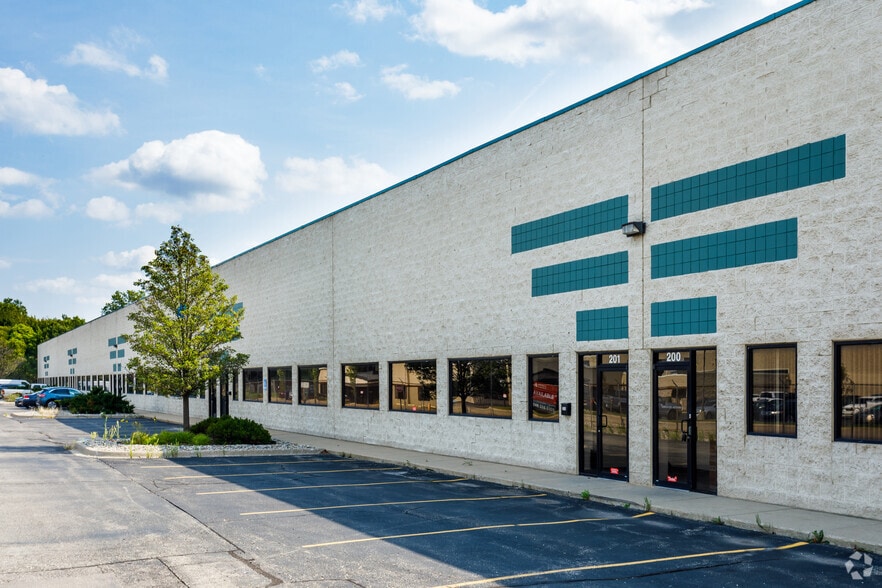 More Photos Of 9685 Harrison Rd, Romulus Warehouse For Lease