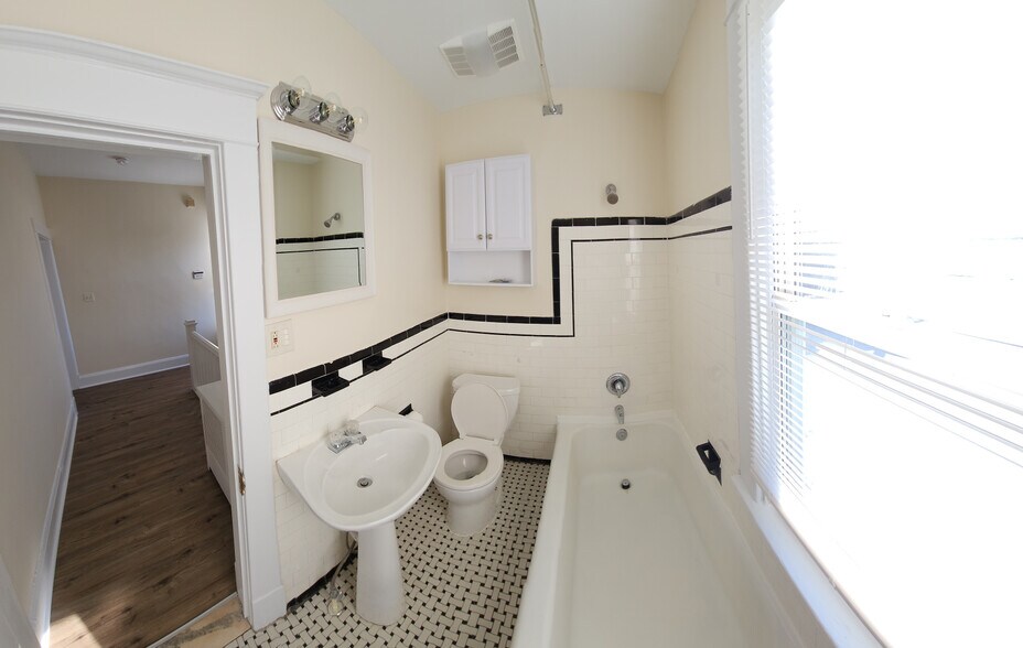 More Photos Of 4601 Leeds Ave, Baltimore Storefront Retail Office For Sale