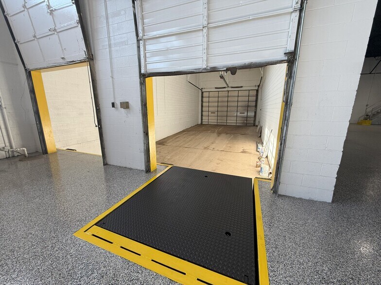 More Photos Of 28041 N Bradley Rd, Lake Forest Warehouse For Lease