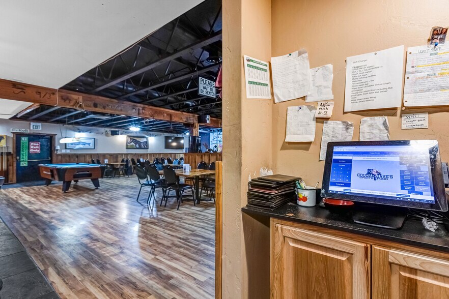 More Photos Of 263 N Main St, Donnelly Restaurant For Sale