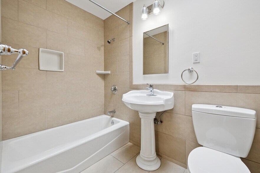More Photos Of 237 Cumberland St, San Francisco Multifamily For Sale