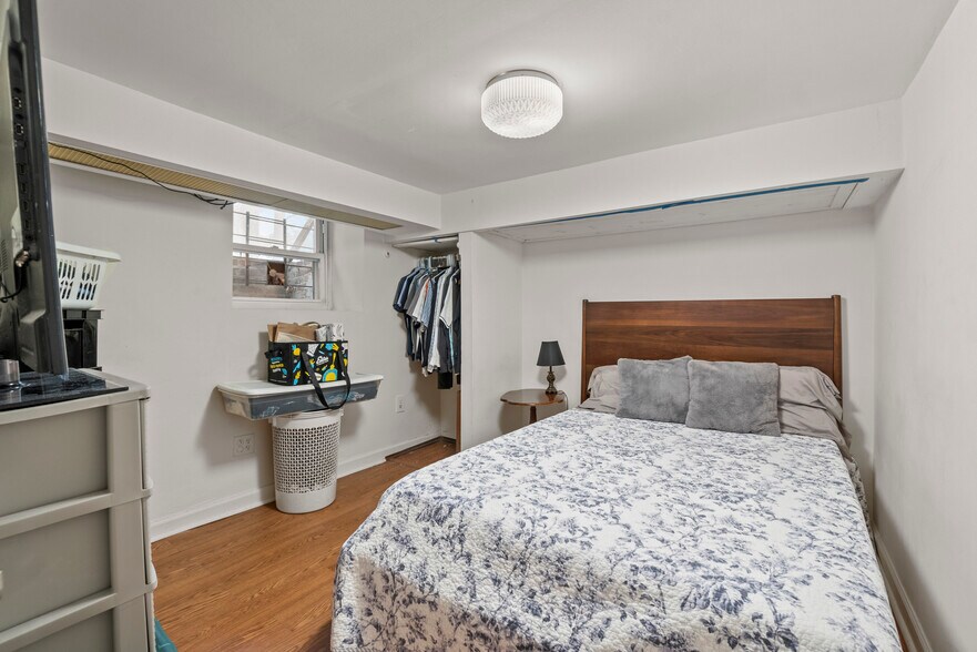 More Photos Of 3433 Guilford Ter, Baltimore Multifamily For Sale