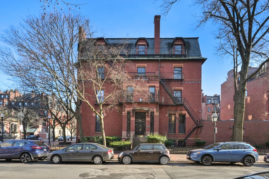 Primary Photo Of 164 Marlborough St, Boston Dormitory For Sale