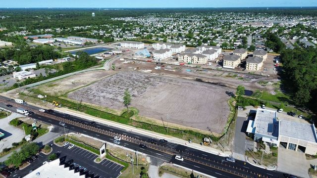 More Photos Of 7241 Market Street, Wilmington Storefront Retail Office For Lease