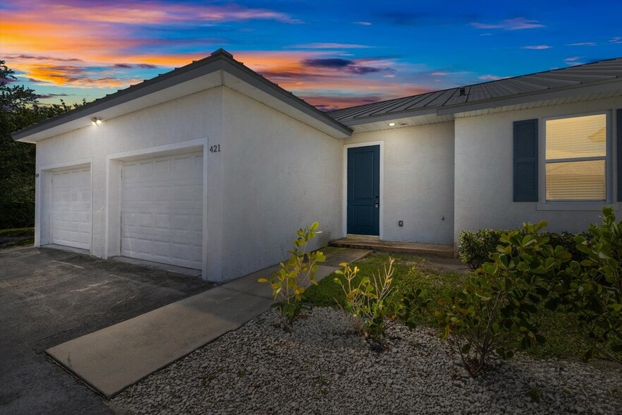 More Photos Of 401 18th St, Vero Beach Apartments For Sale