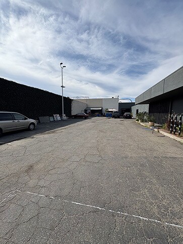 Primary Photo Of 1615 McGarry St, Los Angeles Warehouse For Lease