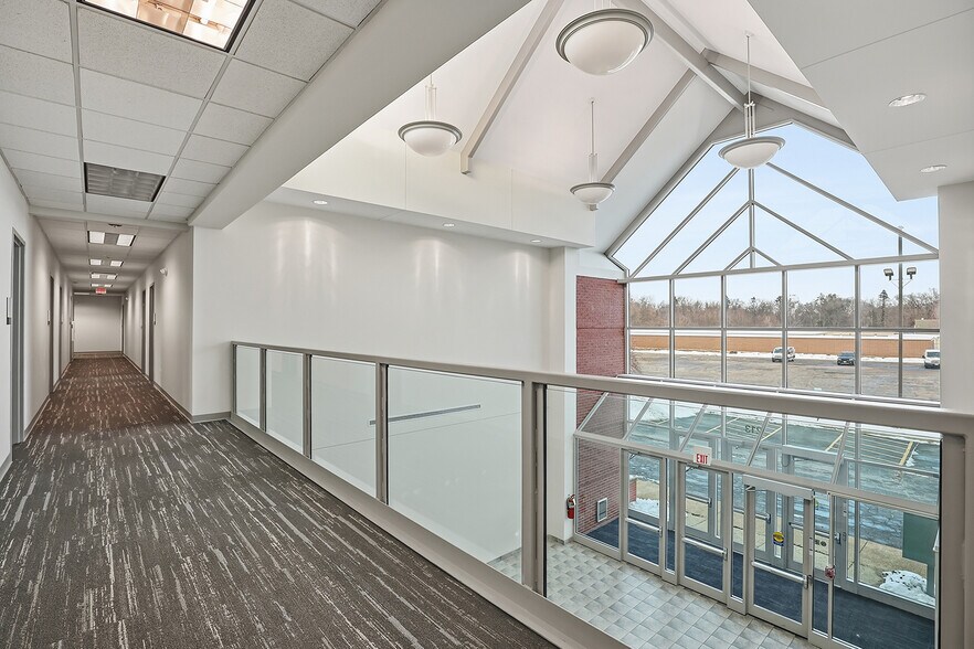 More Photos Of 213 Front St, McHenry Office For Lease