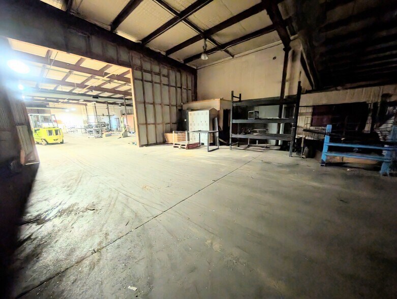 More Photos Of 1469 US Highway 59, Moran Manufacturing For Sale