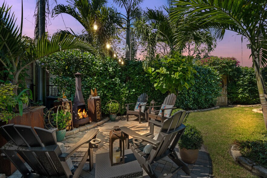 More Photos Of 840 Myrtle Ter, Naples Freestanding For Sale