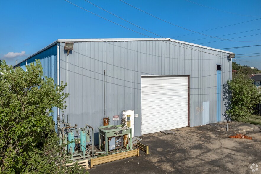 More Photos Of 8204 Fairbanks N Houston Rd, Houston Manufacturing For Lease