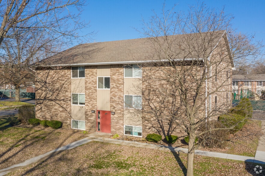 Primary Photo Of 2822-2846 Eldora Dr, Toledo Apartments For Sale