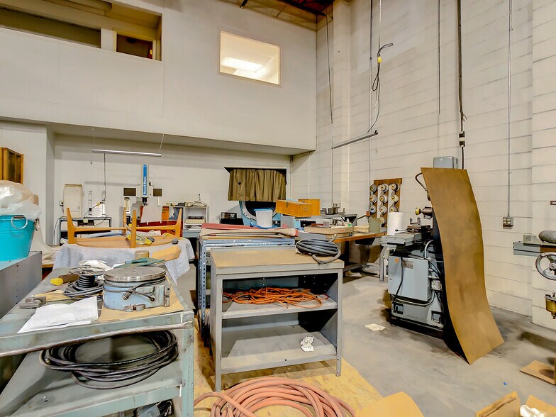 More Photos Of 11625 N 54th St, Clearwater Manufacturing For Sale