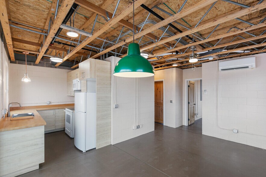 More Photos Of 3800 S Broadway, Englewood Apartments For Lease