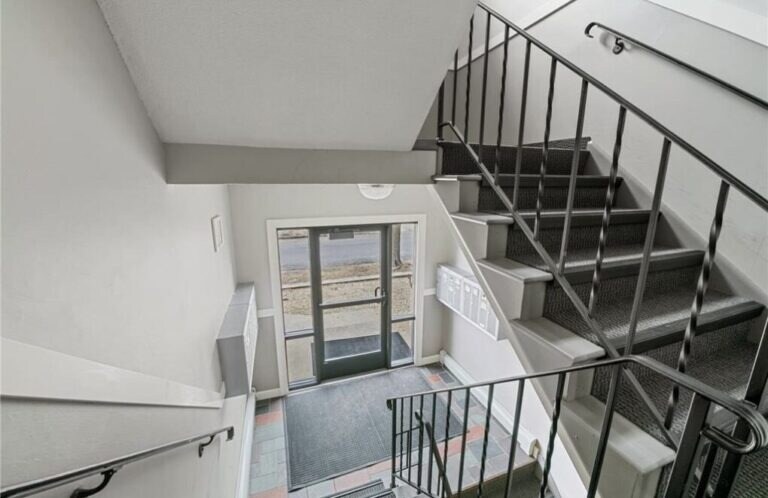 More Photos Of 1115 14th Ave SE, Minneapolis Apartments For Sale