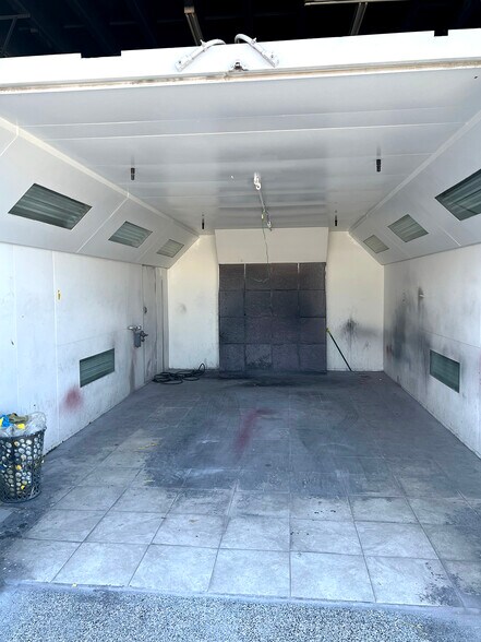 More Photos Of 6144-6148 Venice Blvd, Los Angeles Auto Repair For Lease