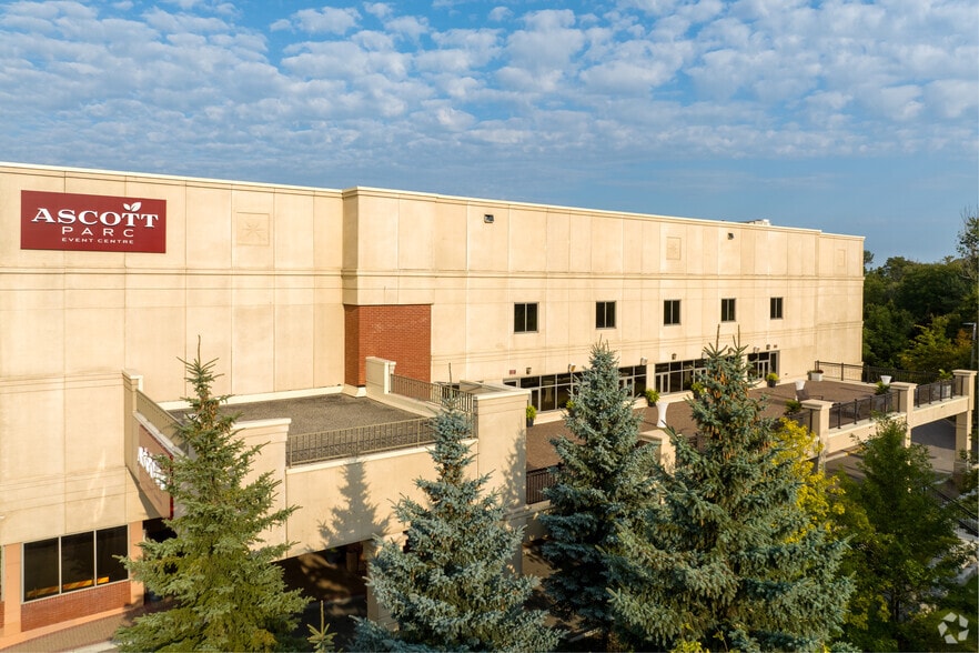 More Photos Of 2839 Rutherford Rd, Vaughan General Retail For Lease