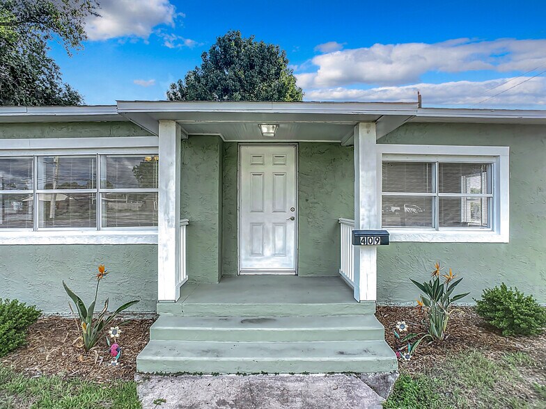 More Photos Of 409 N Ridgewood Ave, Edgewater Office For Sale