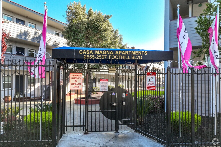 More Photos Of 2555-2567 Foothill Blvd, Oakland Apartments For Sale