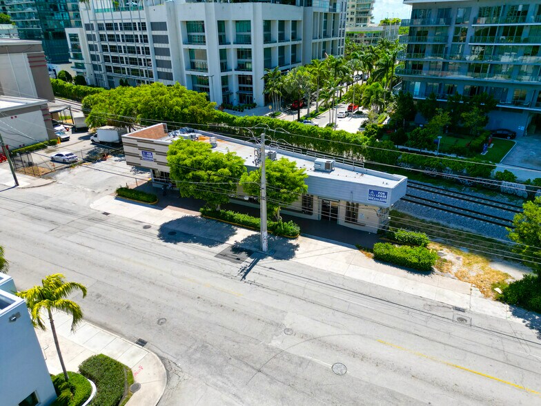 More Photos Of 3400 NE 2nd Ave, Miami Restaurant For Sale