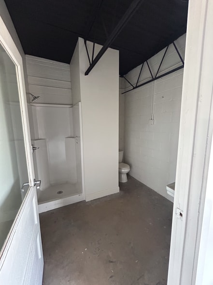 More Photos Of 511 11th St N, Birmingham Warehouse For Sale
