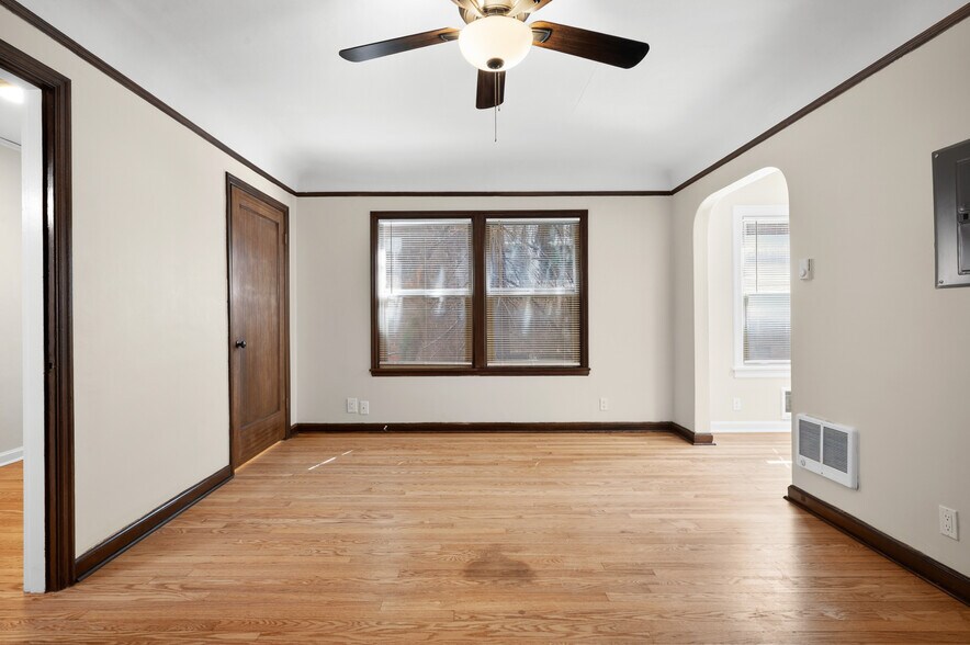 More Photos Of , Seattle Multifamily For Sale