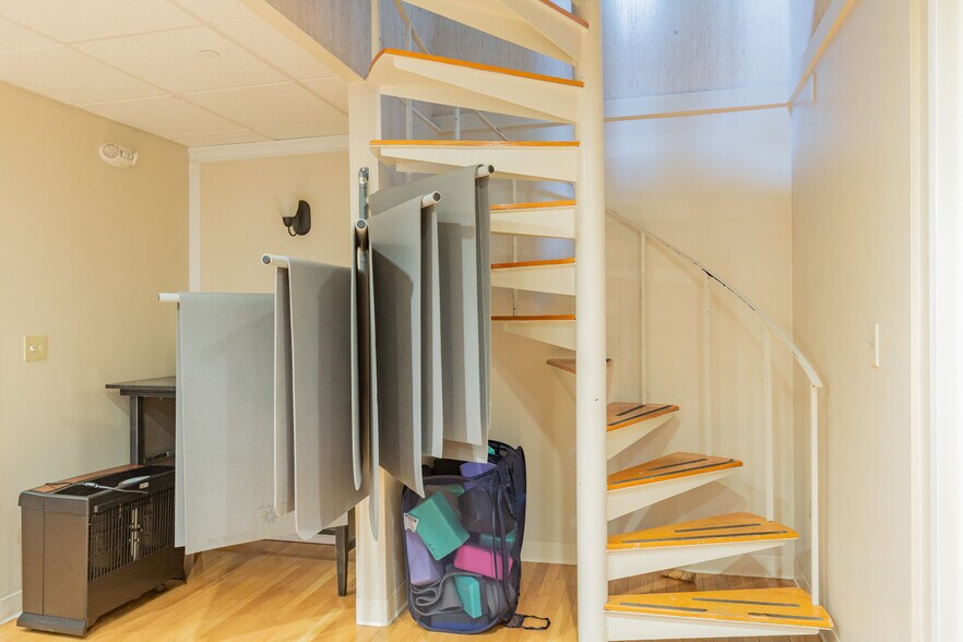 More Photos Of 260 Western Ave, South Portland Office For Sale