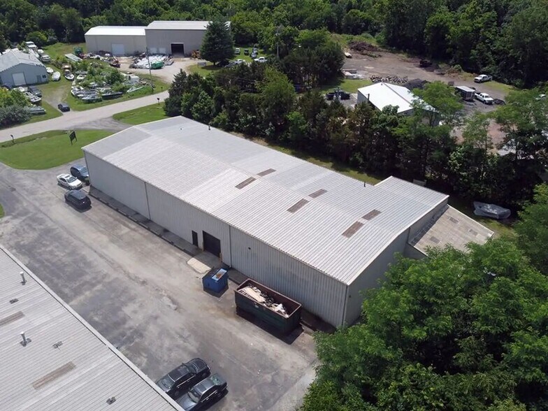 More Photos Of 3510 Mattingly Rd, Buckner Light Distribution For Lease