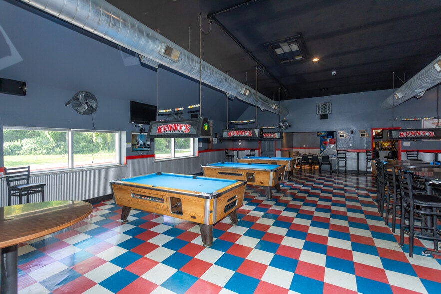More Photos Of 7045 US Highway 61 67, Barnhart Restaurant For Sale