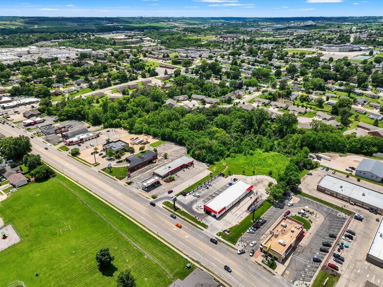 More Photos Of 1805 John F Kennedy Rd, Dubuque Freestanding For Sale