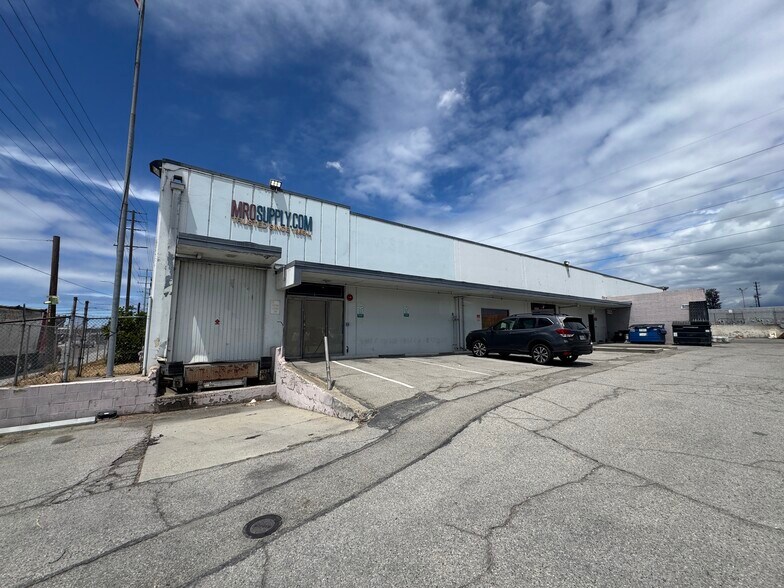 Primary Photo Of 2915 E Washington Blvd, Los Angeles Warehouse For Sale