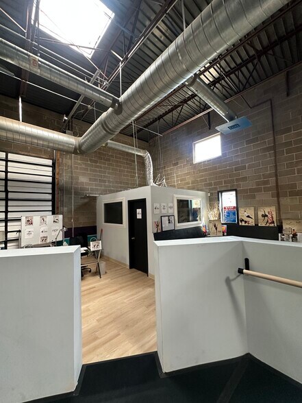 More Photos Of 2151 Larimer St, Denver Storefront For Lease