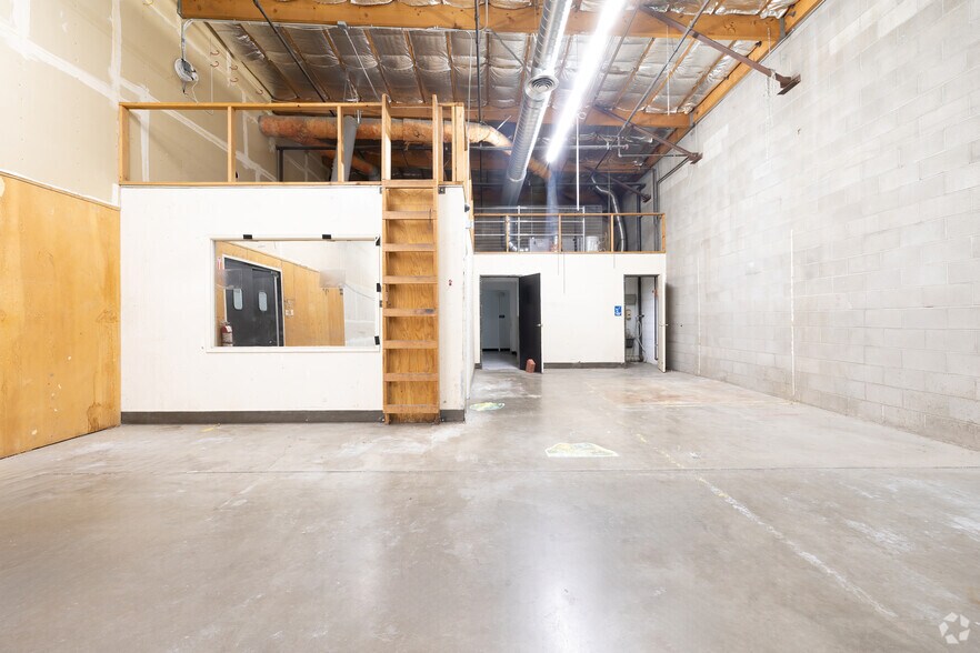 More Photos Of 8001 West Ln, Stockton General Retail For Sale