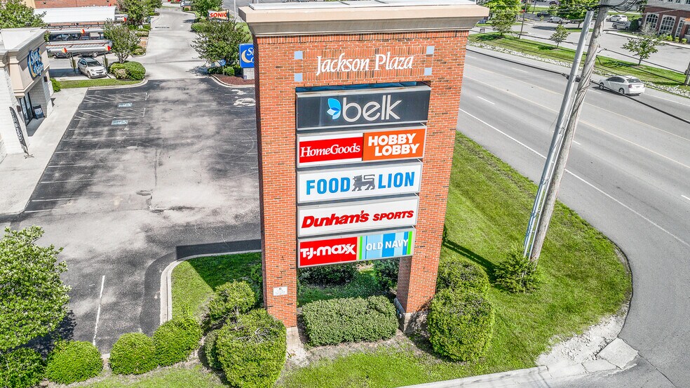 More Photos Of 377 W Jackson St, Cookeville Unknown For Lease