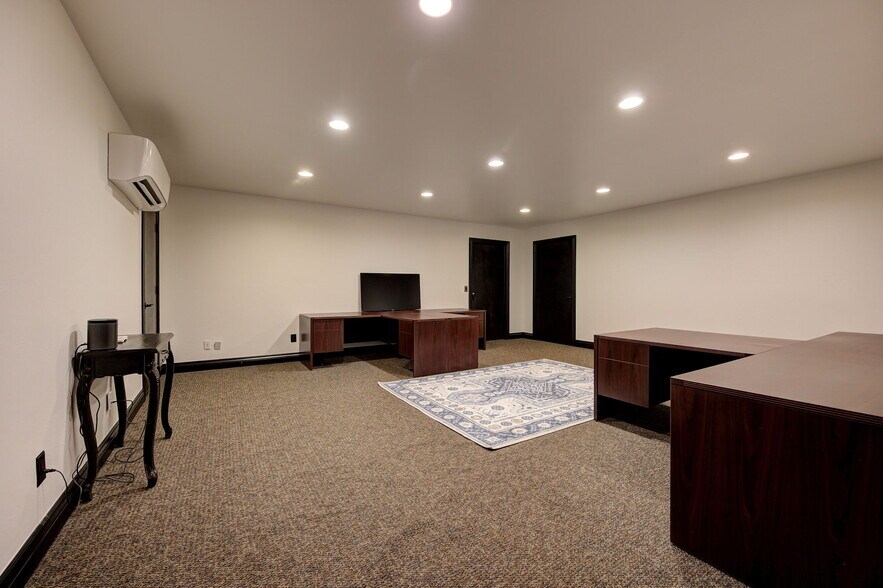 More Photos Of 2917 NW 156th St, Edmond Office Residential For Lease