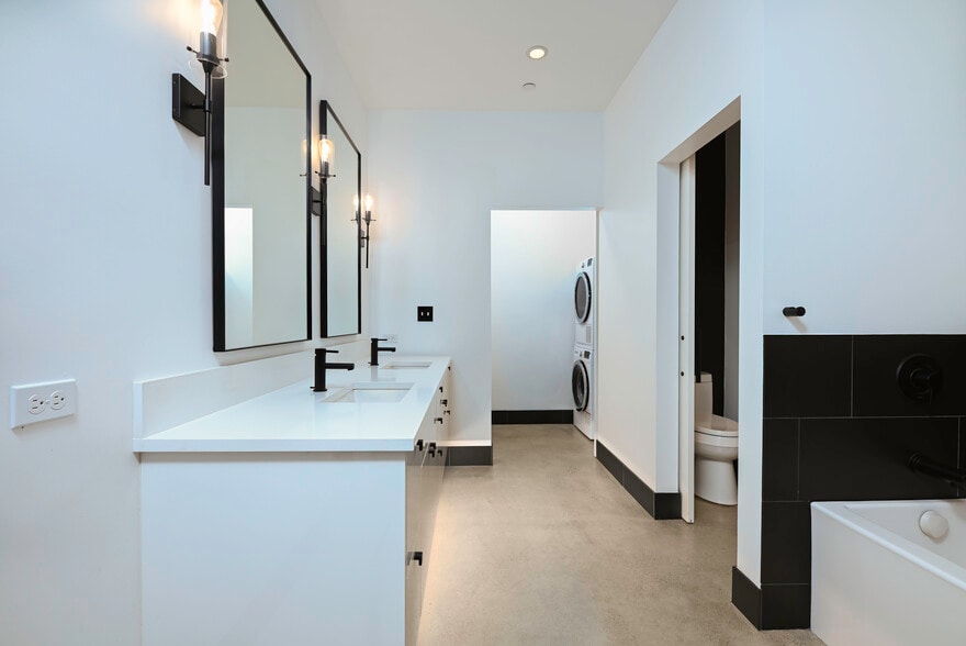 More Photos Of 13001 40th Ave S, Tukwila Specialty For Sale