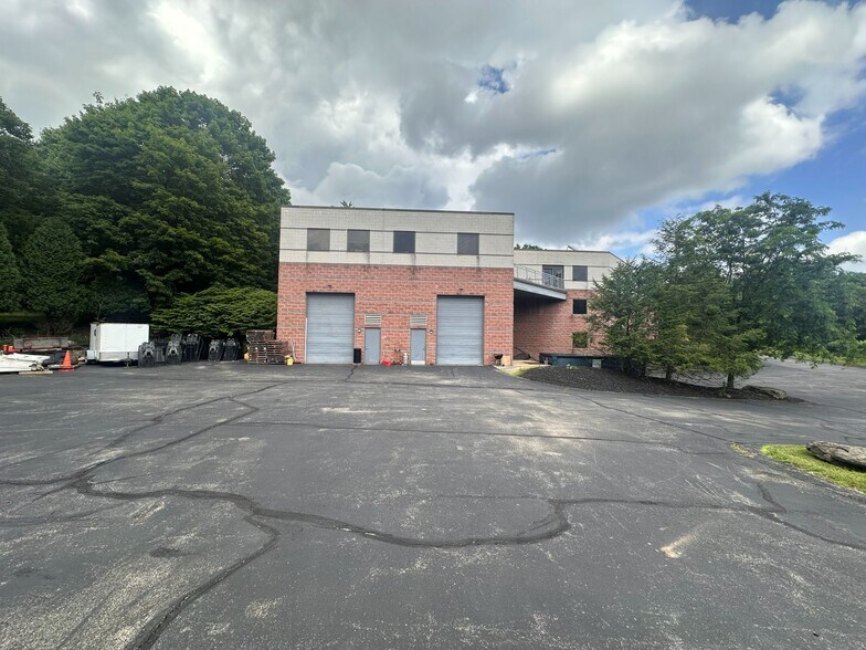 More Photos Of 4378 Craighead Rd, Allison Park Office For Lease