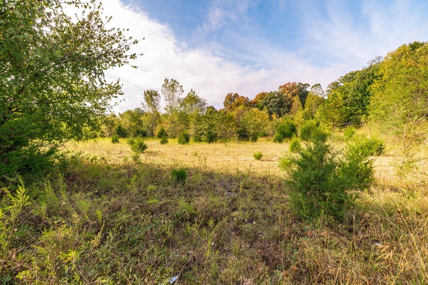 More Photos Of 1112 New Highway 52 Hwy, Westmoreland Land For Sale