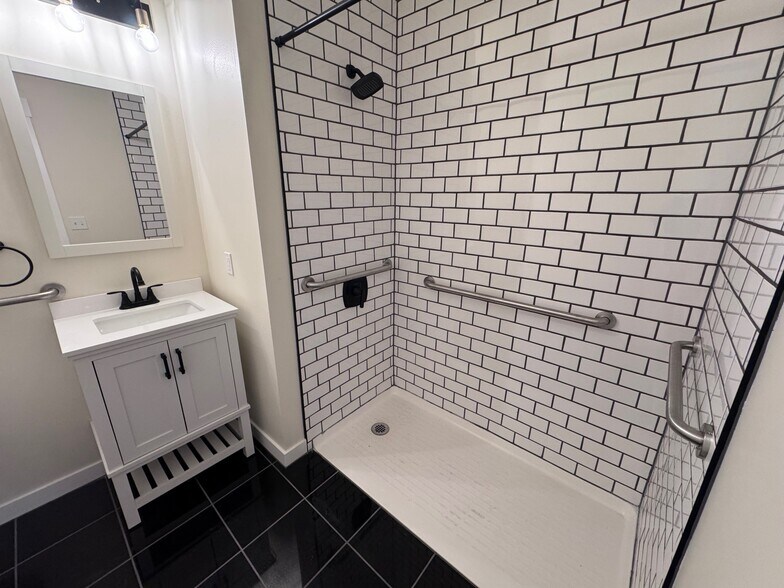 More Photos Of 101 SW 2nd St, Chehalis Apartments For Sale