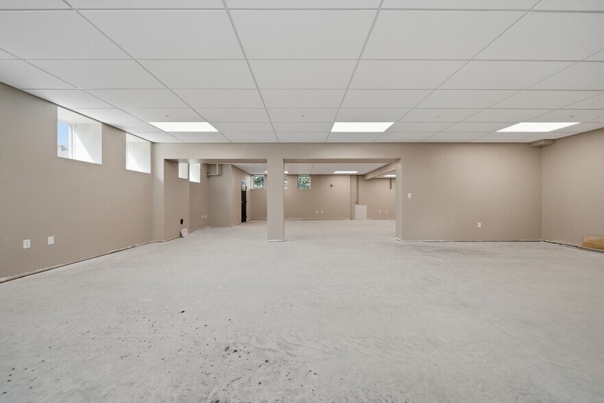 More Photos Of 11 Eldridge St, Lebanon Office For Lease