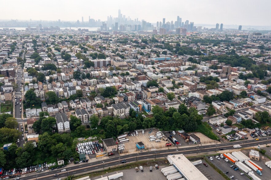 More Photos Of 598-614 Tonnelle Ave, Jersey City Land For Lease