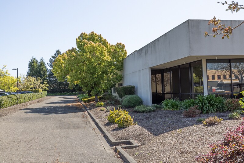 More Photos Of 1234 Apollo Way, Santa Rosa Warehouse For Lease