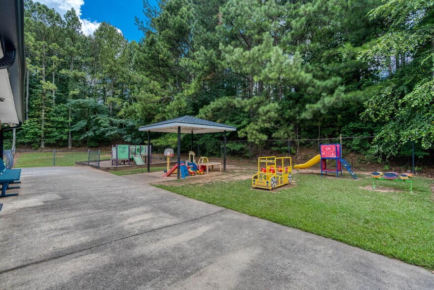 More Photos Of 2081 Mesa Valley Way, Austell Specialty For Sale