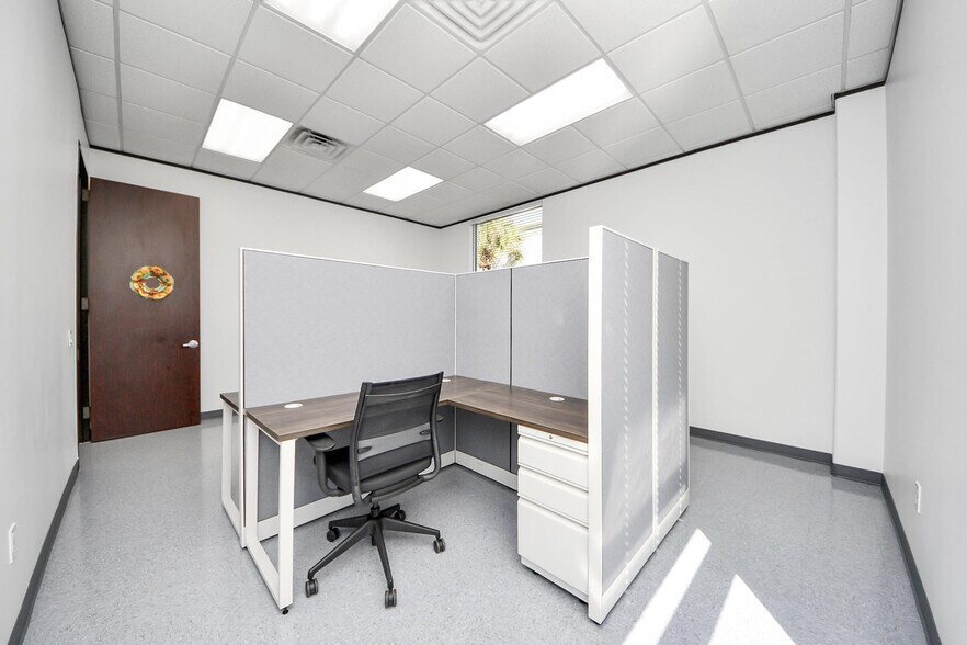 More Photos Of 1335 Space Park Dr, Houston Office For Lease