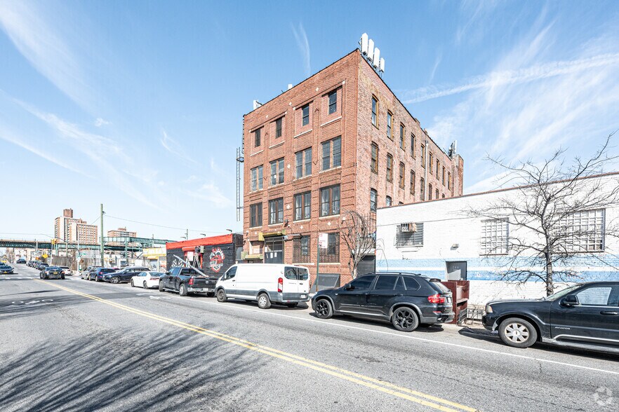 More Photos Of 1943 Pitkin Ave, Brooklyn Warehouse For Lease