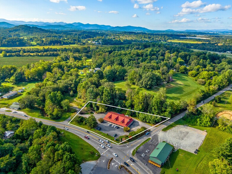 Primary Photo Of 271 Old Barn Rd, Hendersonville Medical For Sale