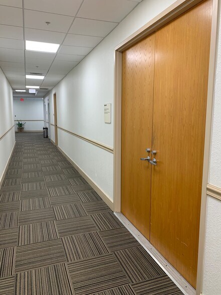 More Photos Of 670 Glades Rd, Boca Raton Medical For Sale