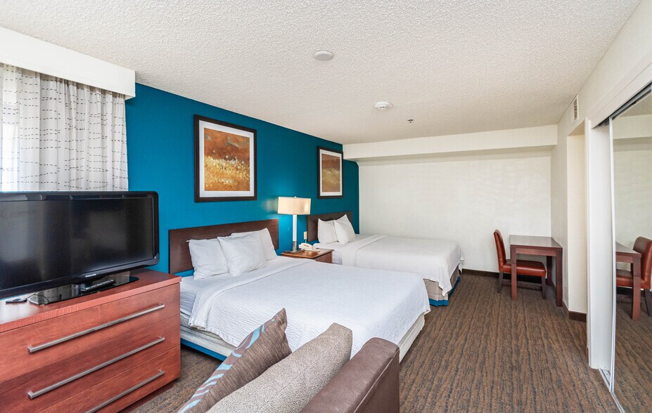 More Photos Of 1530 Howe Ave, Sacramento Hotel For Sale